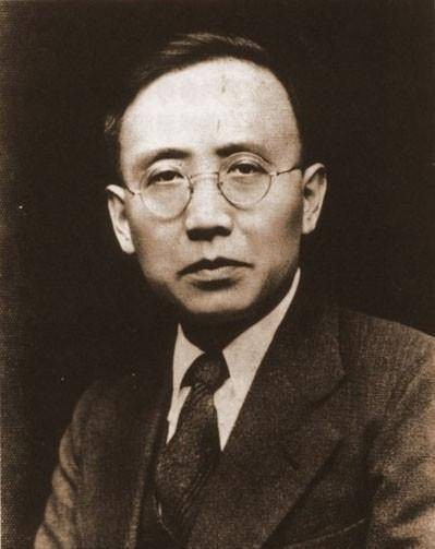 郭沫若的成名诗《天狗》什么水平？网友：相当有名，欣赏不了！