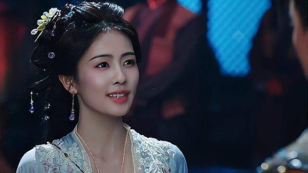 白烁梵樾初次见面就抱在了一起 CP感满满