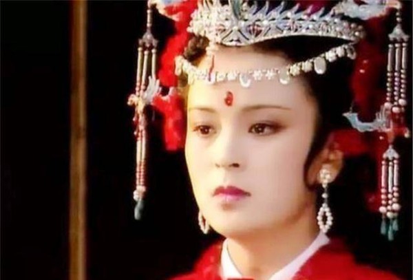 红楼梦：贾母最宠爱的元春做了一件事，引起了贾母的反感