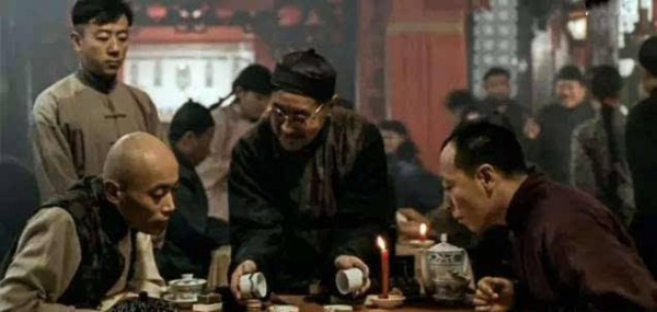 余华：福贵成年后仍然吃喝嫖赌，是什么让他逆袭成大丈夫