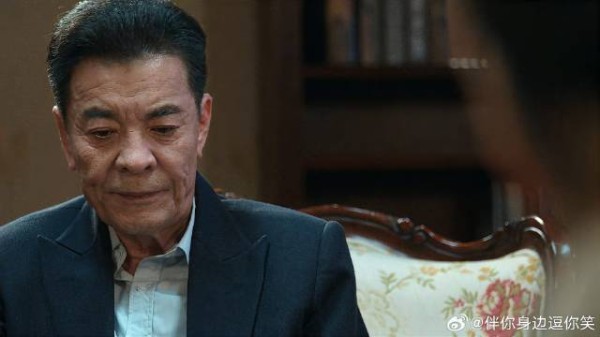 伍建设接受现实,在是回是留的问题上,又开始犹豫不决