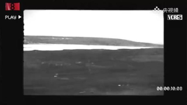 胡歌呼吁敬畏自然和生命，称索南达杰扎巴多杰是英雄