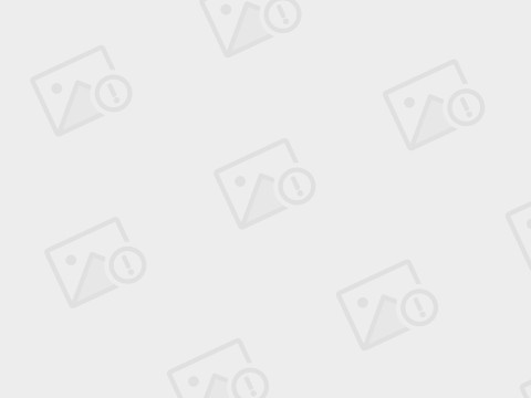 欣荣心机用尽，精心打扮一番，只为俘获五阿哥的芳心