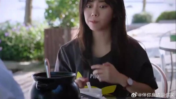 凌霄生气尖尖心疼他，哪料故意装可怜，把凌霄整乐了