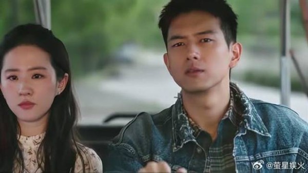 父母去城里打工，虎子哭不停阿遥抱着哄，红豆看哭了！