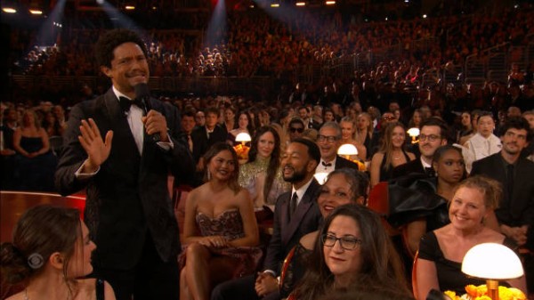 我们举办了特别大的party，猜猜谁没有被邀请？欧美圈真敢玩！