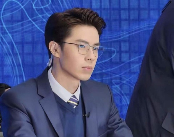 TVB知名男星在香港无剧可拍，到内地演短剧，5天拍65集压力大