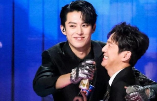 何炅飞行亲爱的客栈 老友相聚温情满满