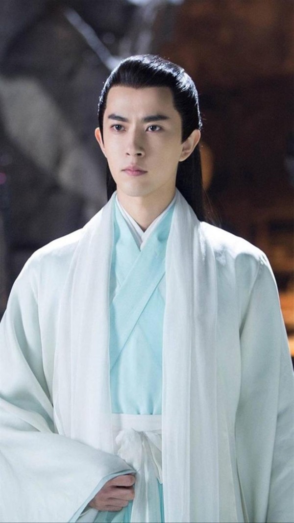 网友曝于朦胧坠楼细节，昨晚九点半还在线，粉丝希望他出来辟谣