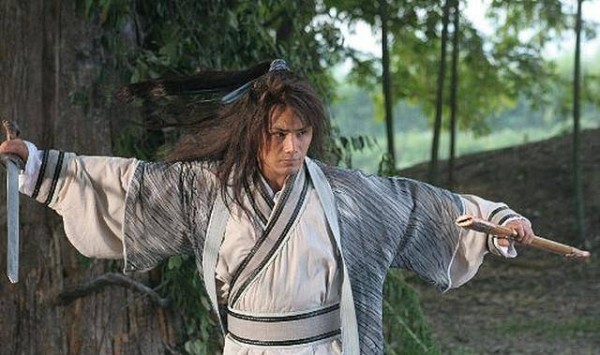 郭解身材短小却胸襟宽广，一度引领少年追随，以平民之身入史记