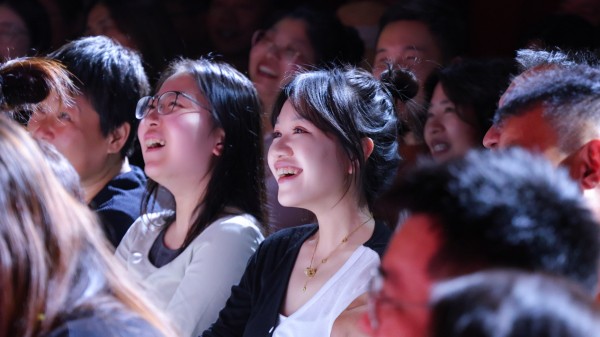 图：演出现场观众