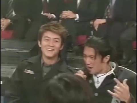 21岁 时的谢霆锋和陈冠希、张柏芝在一起，还有王菲，那时候青涩美好