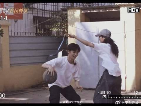 捡子活着并成功退出了秋门，和唐印幸福的周游世界