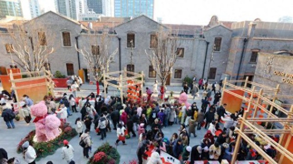 龙狮、乐高、光影秀，在张园石库门里过个“摩登年”