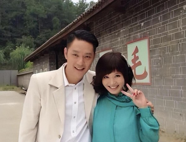 程愫8年逆袭真相曝光：她的翻身仗，为何让千万女性集体破防？