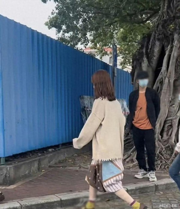 肇事逃逸事件后，金晨独自现身澳门，去去晦气，散散心