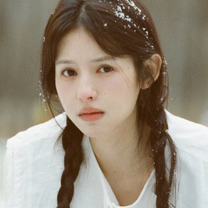 网友对鹤男年龄事件的看法主要分为哪几种？