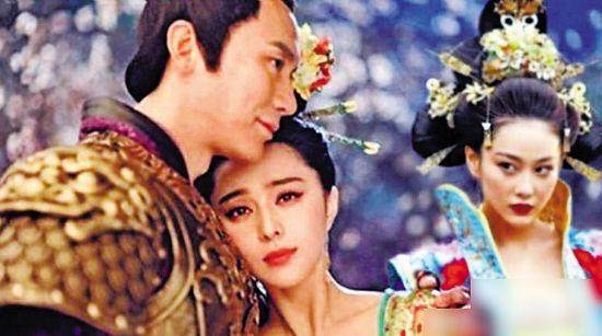 李晨为范冰冰做过什么？当年为李小璐在腿上刺了个“璐”字