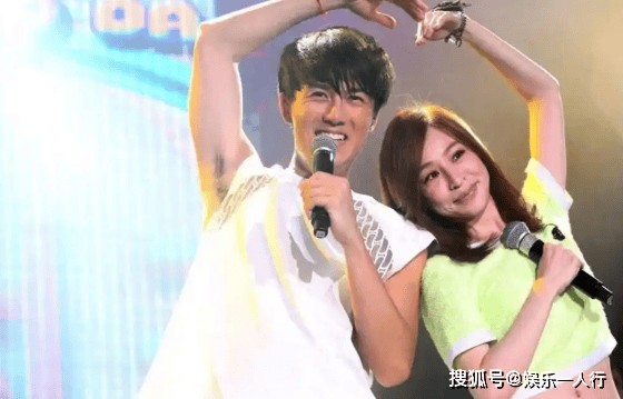 王心凌与吴克群被拍深夜同返住所彻夜未离，最新回应，二十年好友关系引猜测