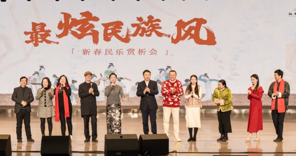 江西省图书馆：春节 “趣” 赣图 书香年味两不误