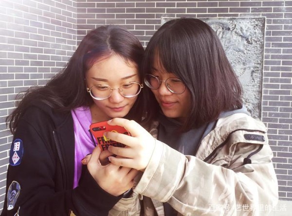 艺术令我们充满激情，对生活拥有一份热爱之情