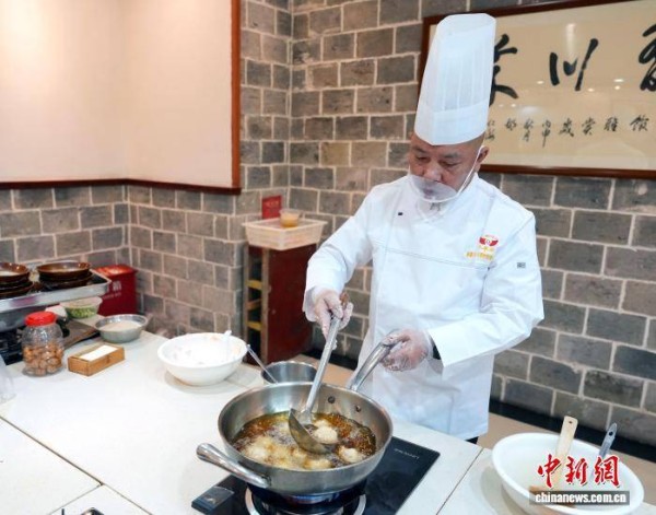 （寻味中华丨年夜饭）烟火蒸腾“九大碗” 巴蜀乡宴贺年欢