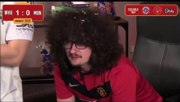 比赛中的理发哥