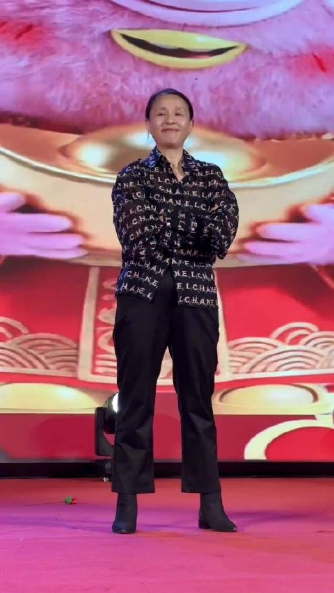 龙丹妮跳舞直拍，谁敢看完