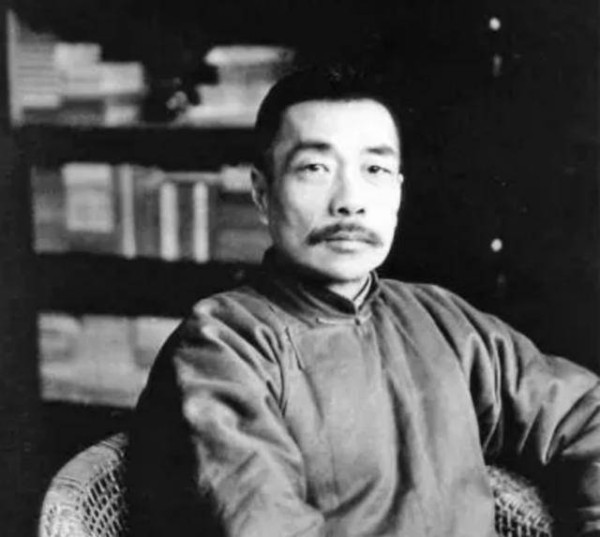 鲁迅因不满包办婚姻，与女学生私定终生，二人后代成就斐然！