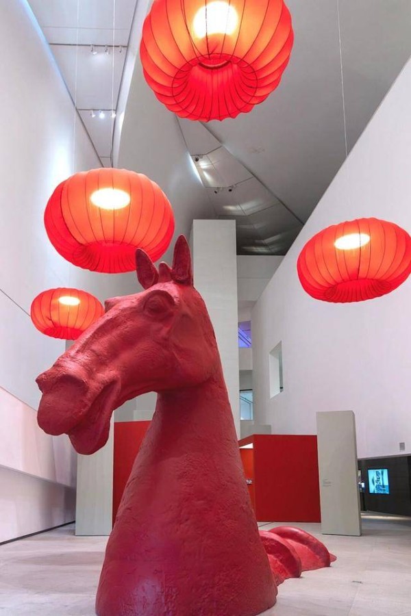 艺术陪你过大年！京城艺展“策马迎春”