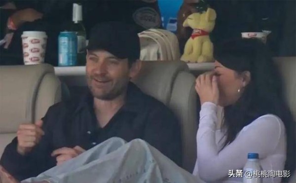 50岁“蜘蛛侠”新恋情：密会20岁女模，女方仅比亲生女儿大一岁