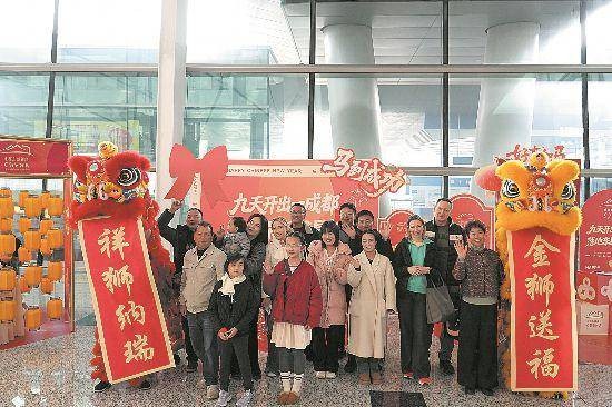 “刚到成都，就感受到浓浓的年味儿”