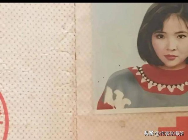 56岁哭瞎右眼,她卖房10年游43国,在拉萨办了一场没有新郎的婚礼