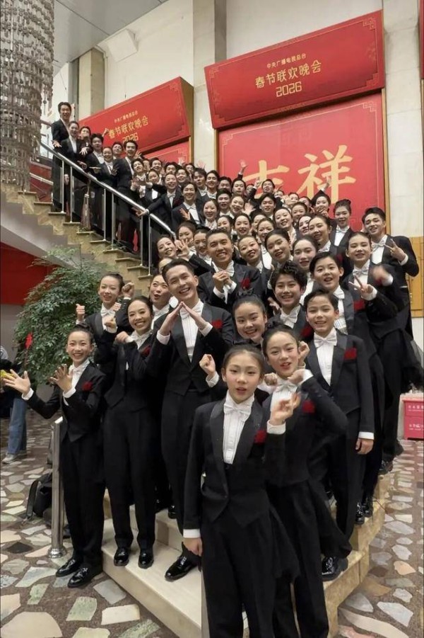 传统与潮流碰撞！成都街舞团亮相央视春晚