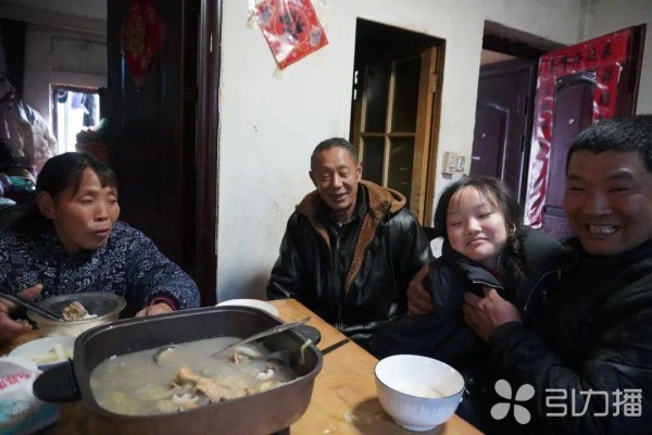 “反方向”的团圆：与家人共度苏州年