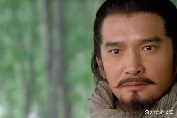 把梁山三位寨主的名字，连起来一读，就会知道宋江为啥必须要死掉