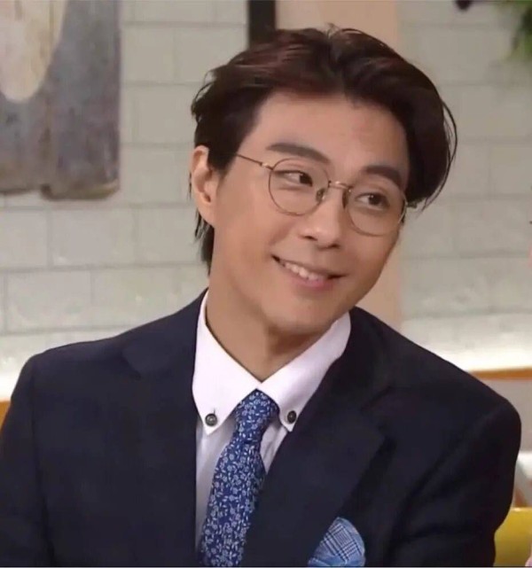 TVB知名男星紧急入院，疑感染诺如病毒，曾陷富商同性恋案