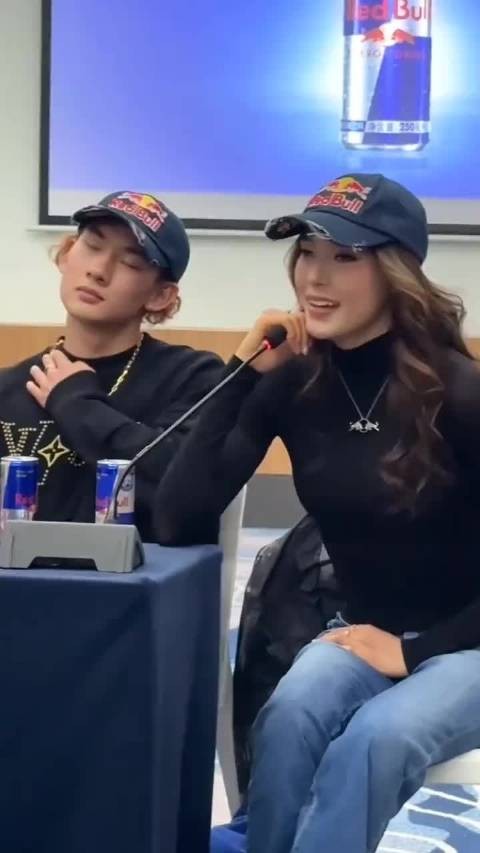 两个天才少年，谷爱凌和苏翊鸣同框！