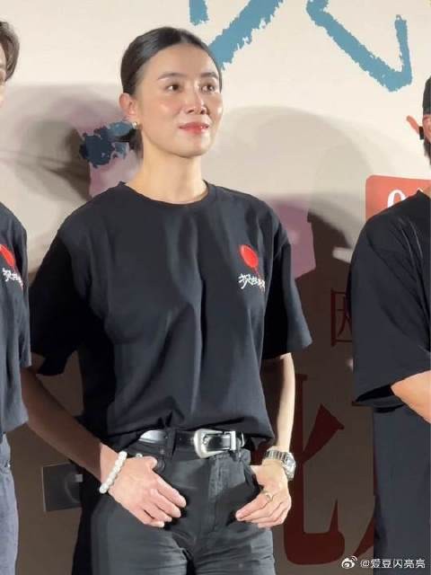 宋佳真是骨相美人啊!43岁这个状态和气质,谁看了不赞叹!