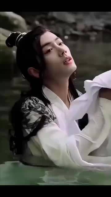 xz 肖战魏无羡 羡羡落水后的娇俏真是绝了，一笑倾城！
