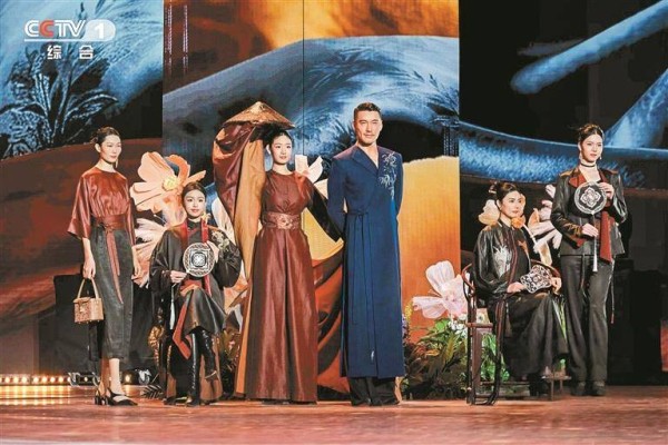 深圳香云纱惊艳2026年非遗晚会