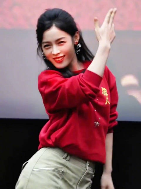 陈丽君跳刀马舞 这个视频没有退出键!