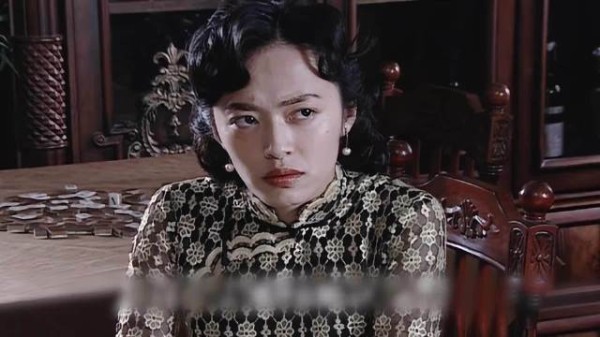 翠平那些卧底反向操作,深谙破绽守恒定律,没有人比她更懂潜伏!