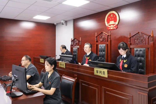 盗版春节档国产热门电影，致8亿损失！一审宣判！