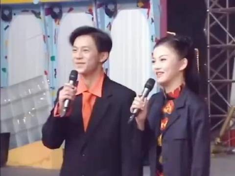 何炅第一次登上快乐大本营 李湘真的是像师傅一样的存在带着他