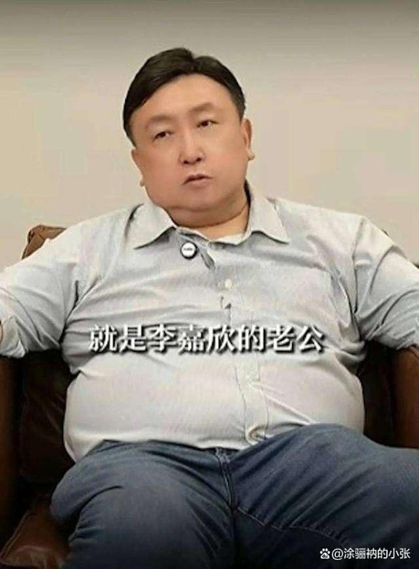 王晶全程揭秘剧组争执细节，张柏芝片场当众指责谢霆锋，婚姻裂痕真相逐步浮现