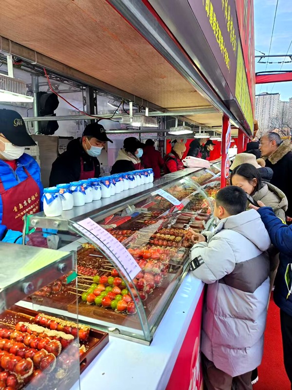 糖球飘香迎马年 烟火市北开门红 ——2026青岛萝卜·元宵·糖球会大鲍岛会场正月初一燃情启幕