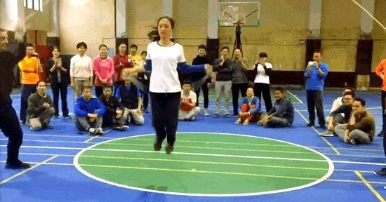 重拾童年乐趣：与孩子一同体验传统游戏魅力