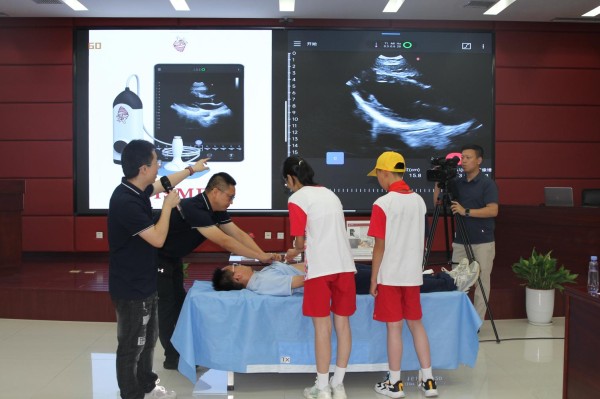 播撒科学种子 点燃科技梦想 激发新质生产力——湖北器械院成功举办“数往知来,‘心’益求新”高端医疗器械科技之旅活动