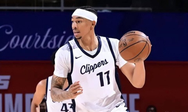 惜败魔术，快船三小将成亮点！桑德斯与米勒罕见回暖，尼德豪泽主导篮下防守